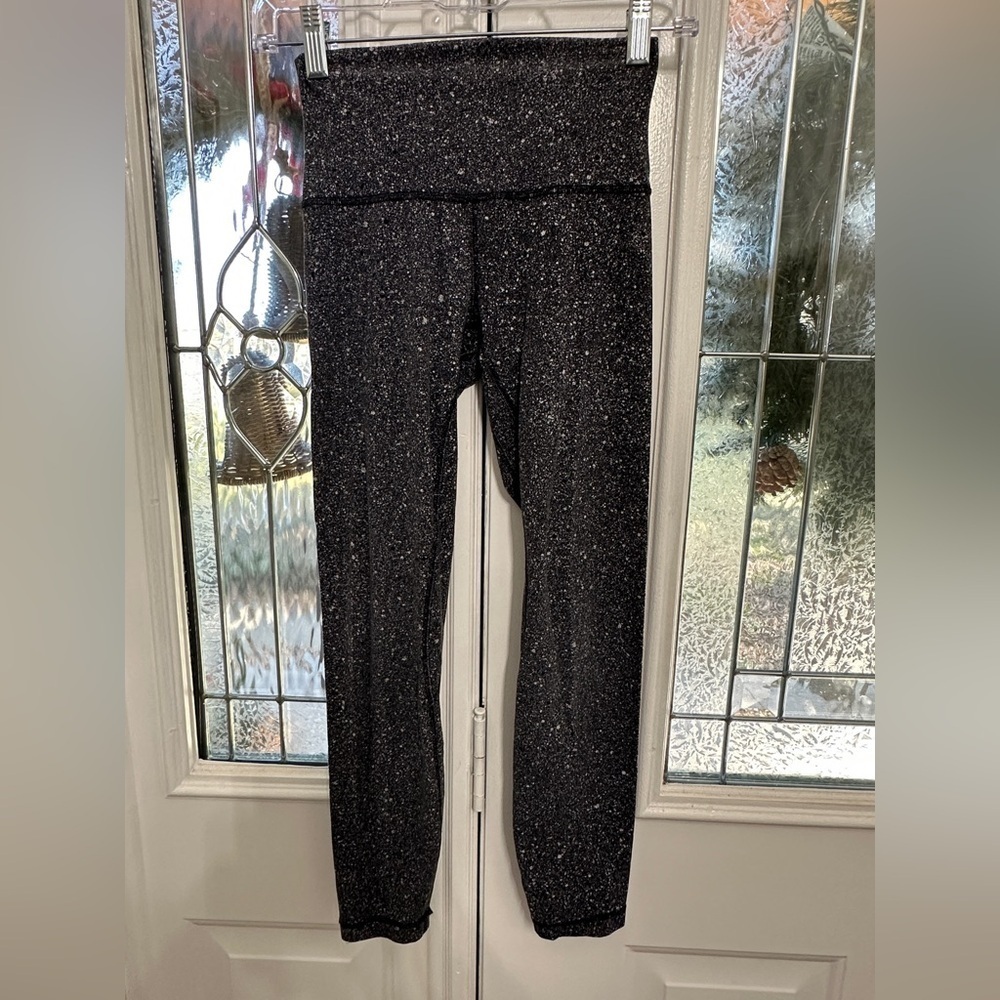 Lululemon Align Pant II *25" in 
Luminesce Splatter Ice Grey Black size 2